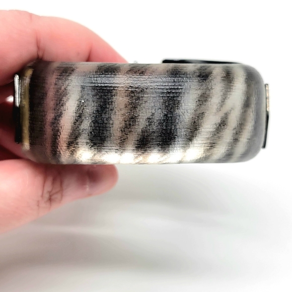 Alexis Bittar GENUINE FACETED ONYX + Swarovski Crystal Zebra Print Bangle - Picture 12 of 14